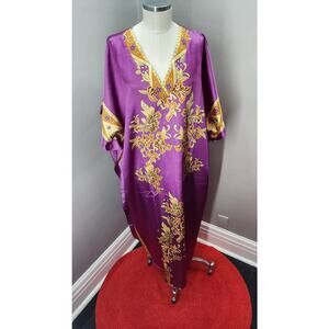 90s Vintage Winlar Purple Caftan with Gold Accents - OS